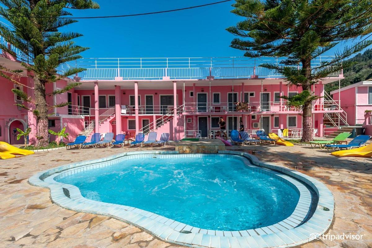 Pink Palace Beach Resort Agios Gordios  Exterior foto