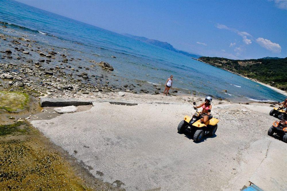 Pink Palace Beach Resort Agios Gordios  Exterior foto