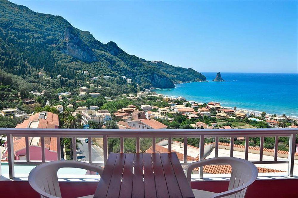 Pink Palace Beach Resort Agios Gordios  Exterior foto
