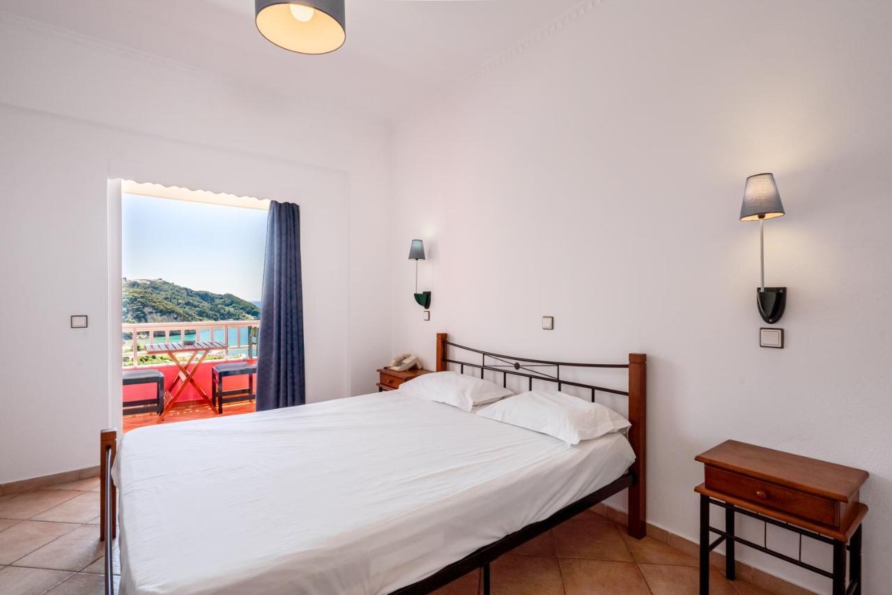 Pink Palace Beach Resort Agios Gordios  Exterior foto