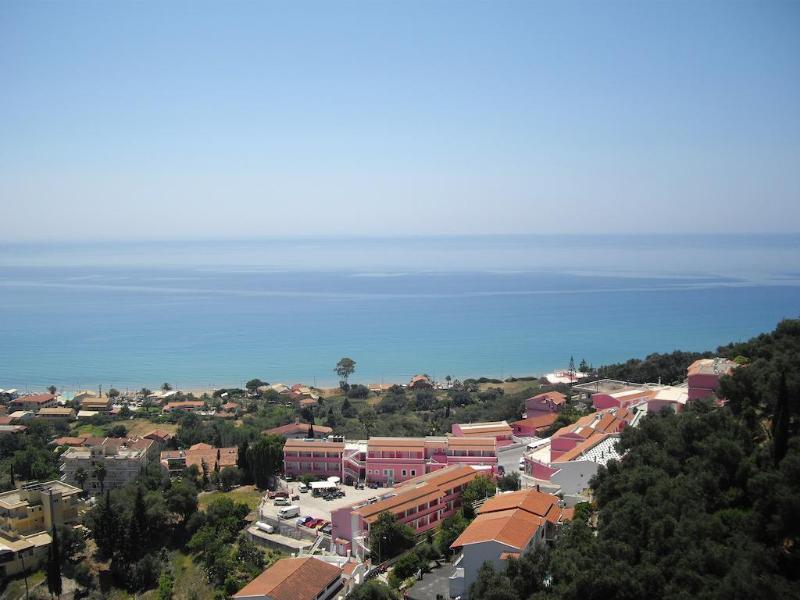 Pink Palace Beach Resort Agios Gordios  Exterior foto