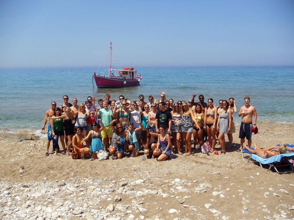 Pink Palace Beach Resort Agios Gordios  Exterior foto