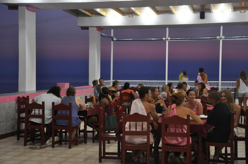 Pink Palace Beach Resort Agios Gordios  Exterior foto