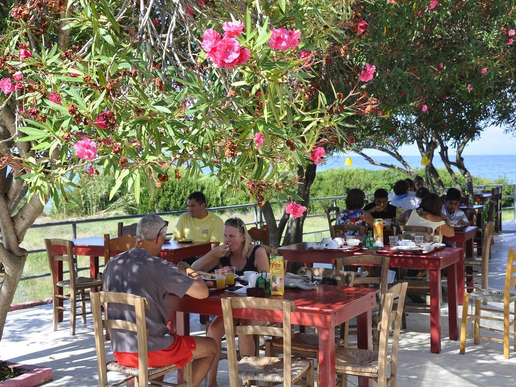 Pink Palace Beach Resort Agios Gordios  Exterior foto